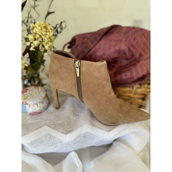Vince Camuto Tan Suede Ankle Boots Modern Classic - Picture 1 of 11